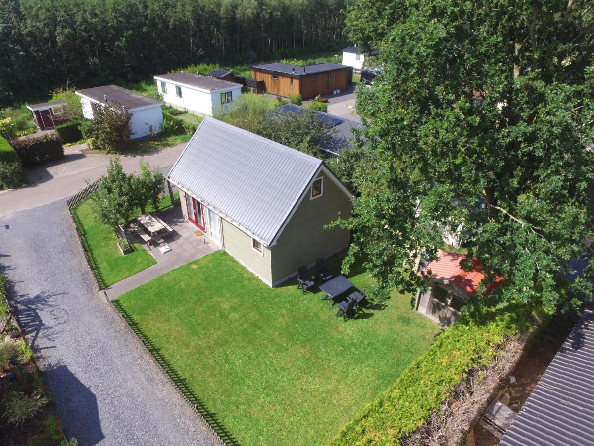 4-Persoons Vakantiehuisje Simmerwille Tzummarum エクステリア 写真