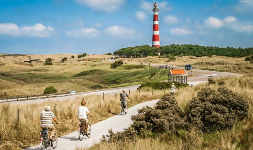 4-Persoons Vakantiehuisje Simmerwille Tzummarum エクステリア 写真